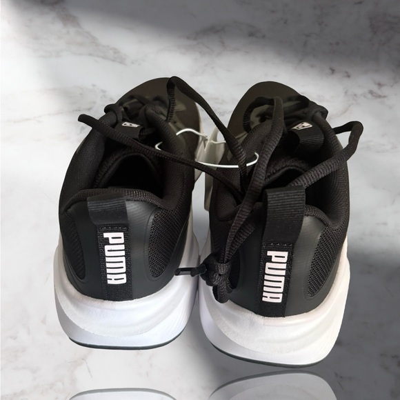 PUMA Ladies Skyrocket Black Sneaker Size 9 - Picture 3 of 8